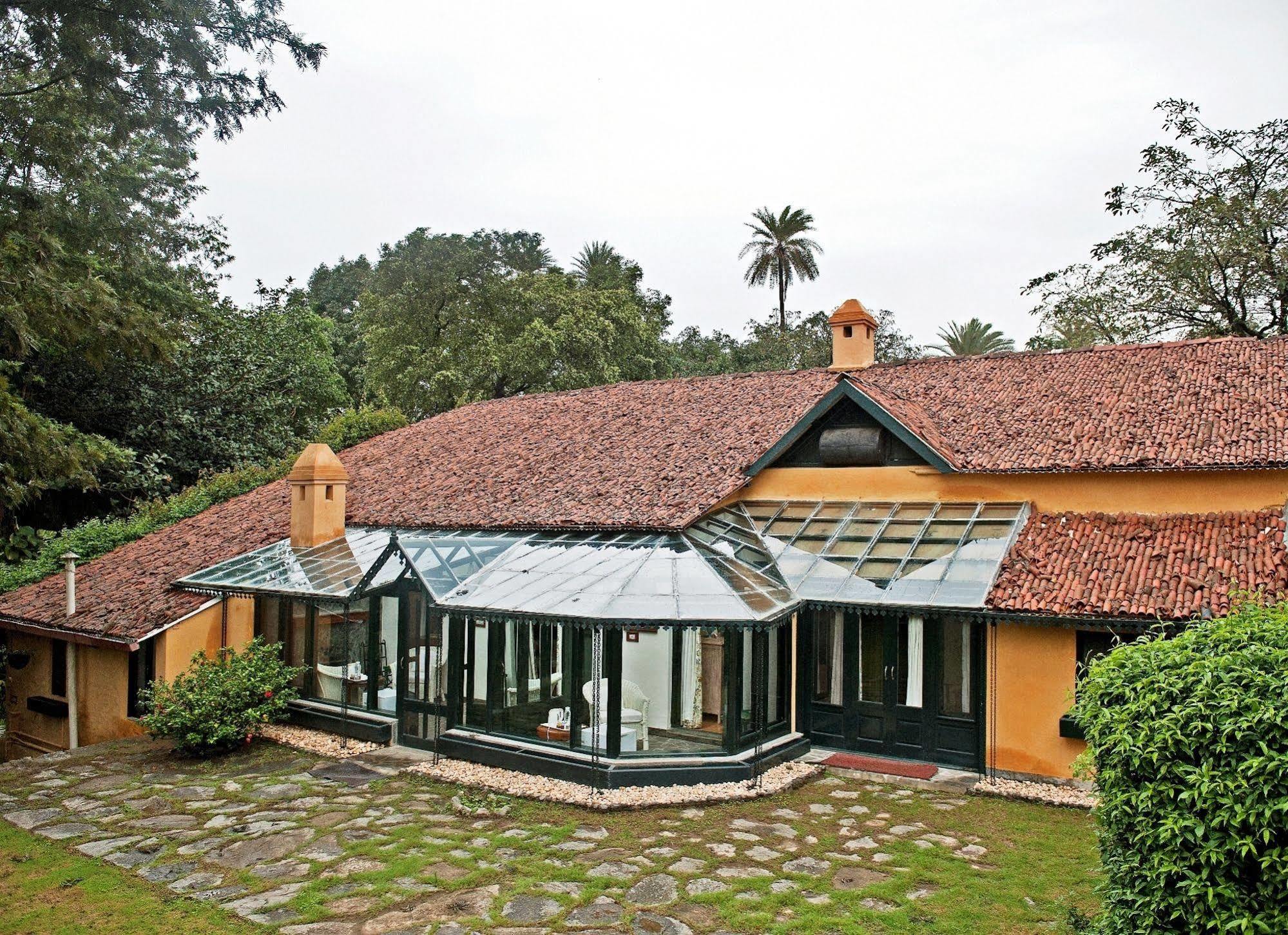 Welcomheritage Connaught House Ābu Eksteriør billede