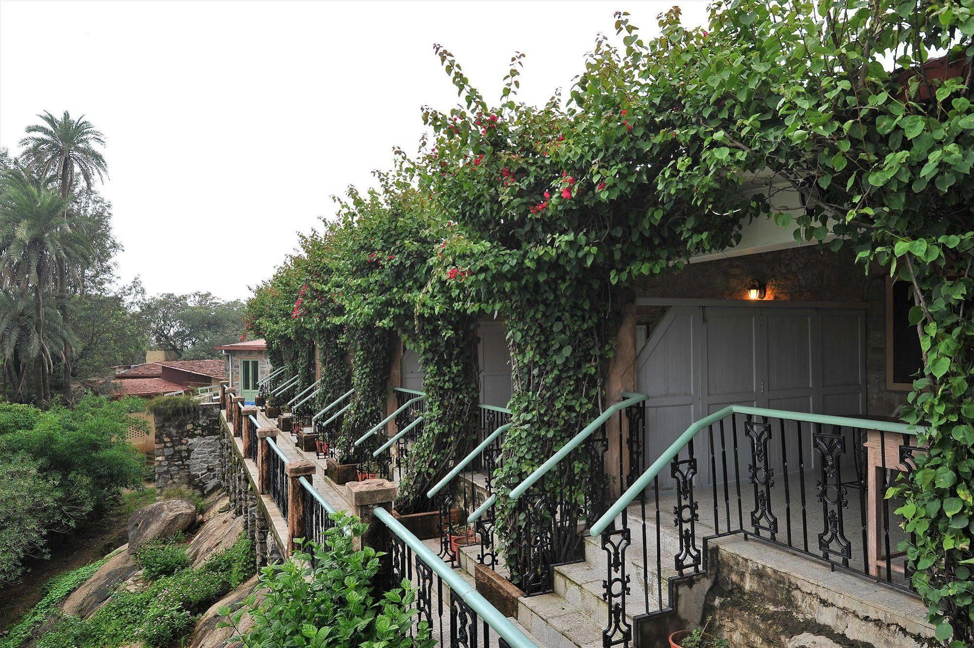 Welcomheritage Connaught House Ābu Eksteriør billede
