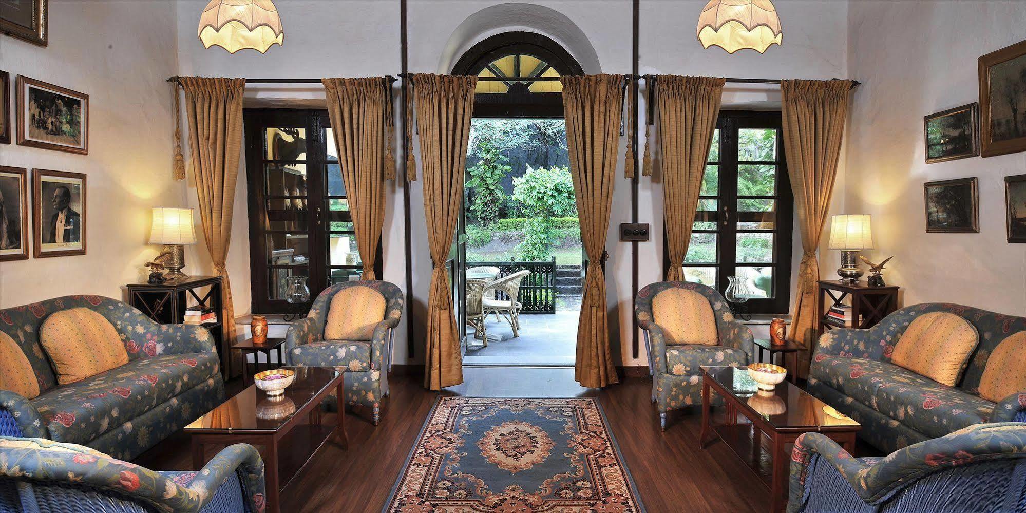 Welcomheritage Connaught House Ābu Eksteriør billede