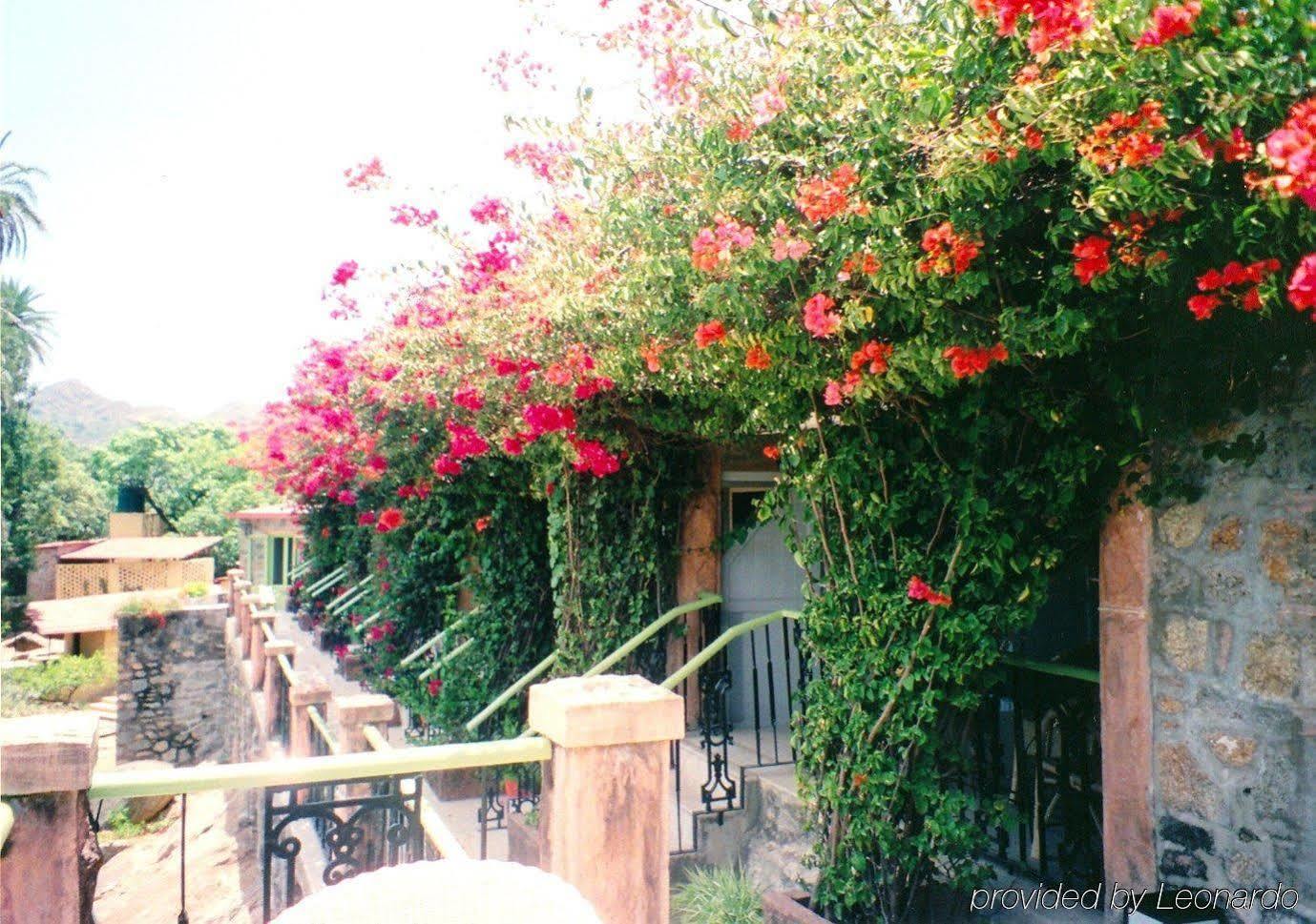 Welcomheritage Connaught House Ābu Eksteriør billede