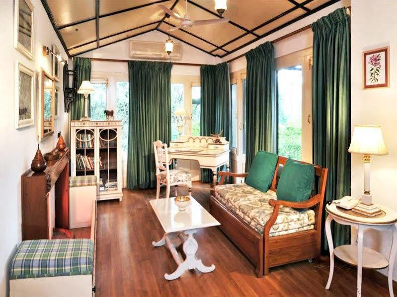 Welcomheritage Connaught House Ābu Eksteriør billede
